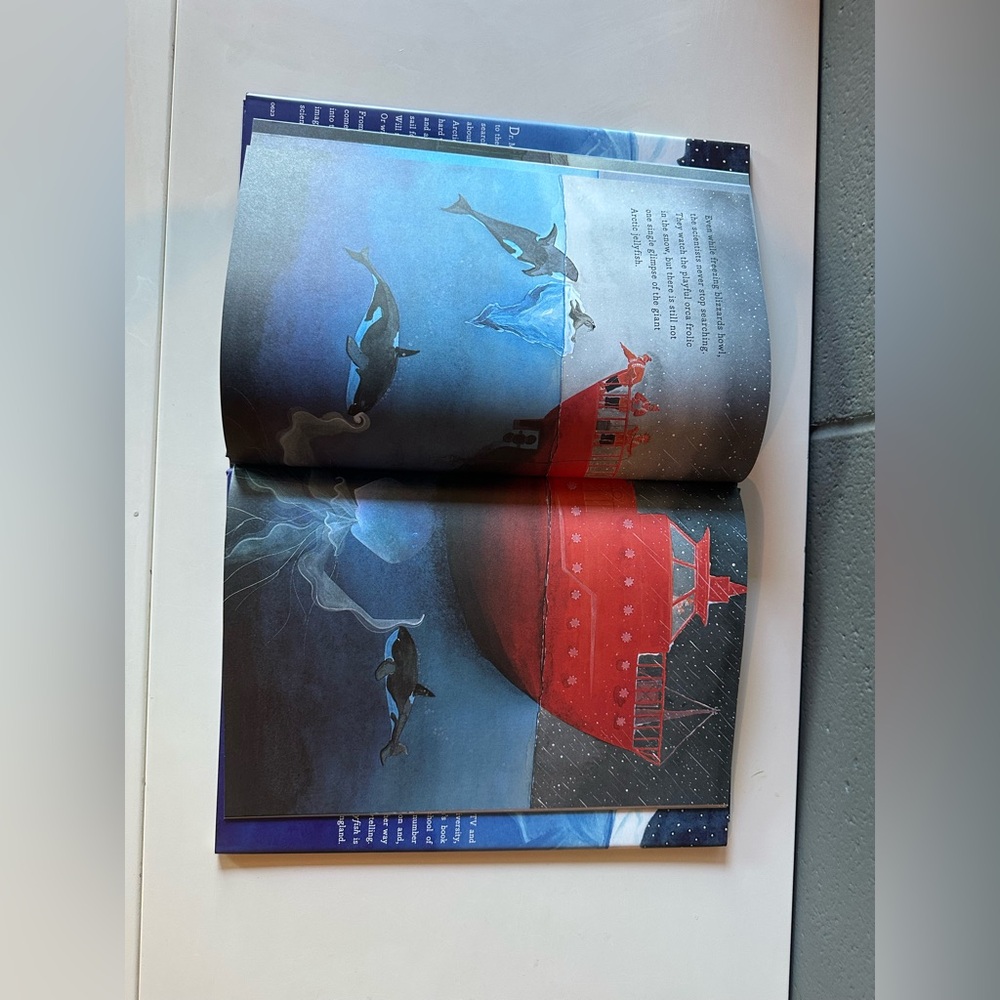 The Search for the Giant Arctic Jellyfish Book - Chloe Savage - Picture 6 of 9